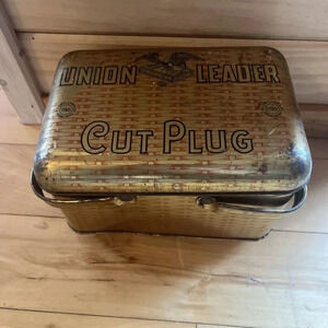 VINTAGE ADVERTISING UNION LEADER CUT PLUG  LUNCH PAIL STYLE CANISTER TIN  499-